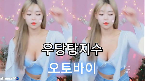 Korean cam girl with big tits