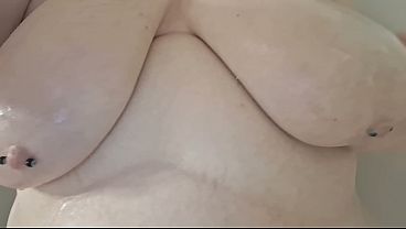 BBW washes huge tits