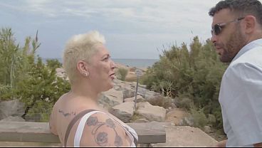 Inmature mature: Nuria does all the housework and goes to the beach to hunt for tourists to fuck them